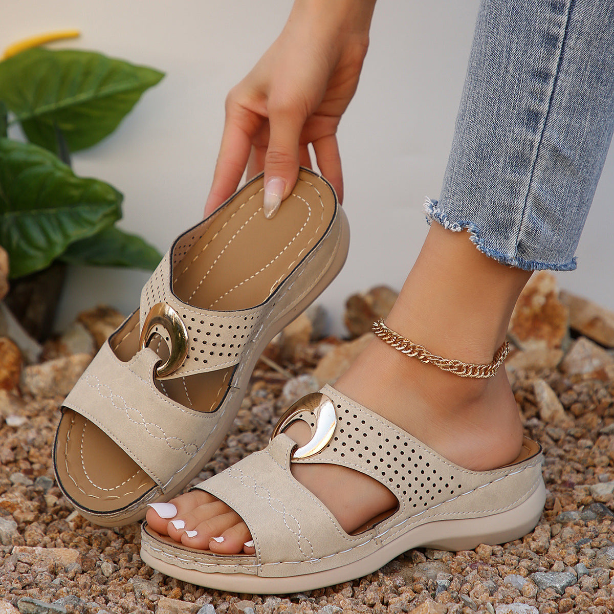 Chunky soled perforated slippers