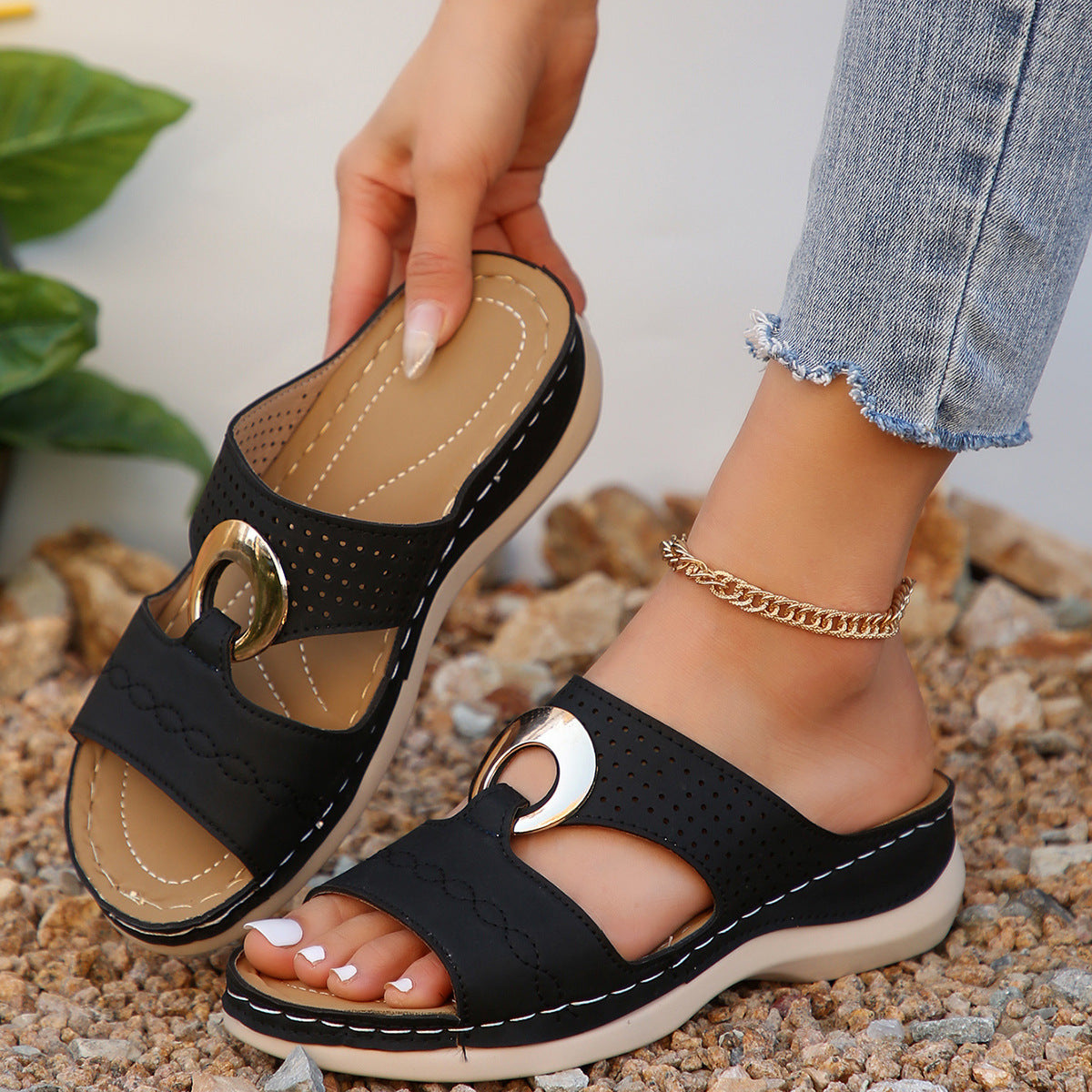 Chunky soled perforated slippers