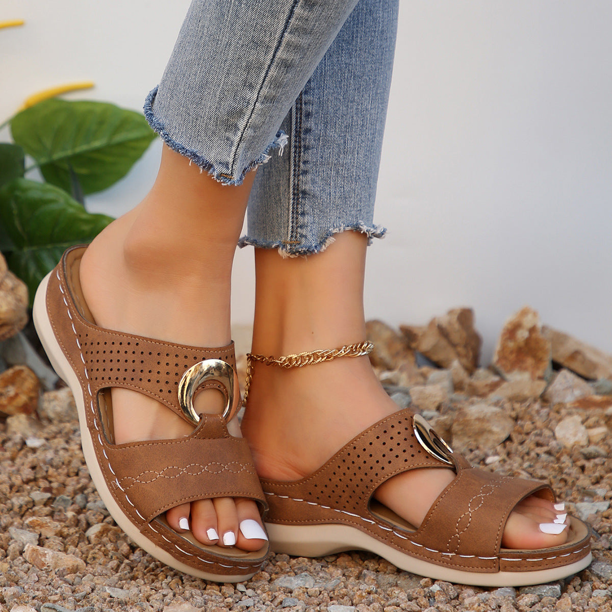 Chunky soled perforated slippers